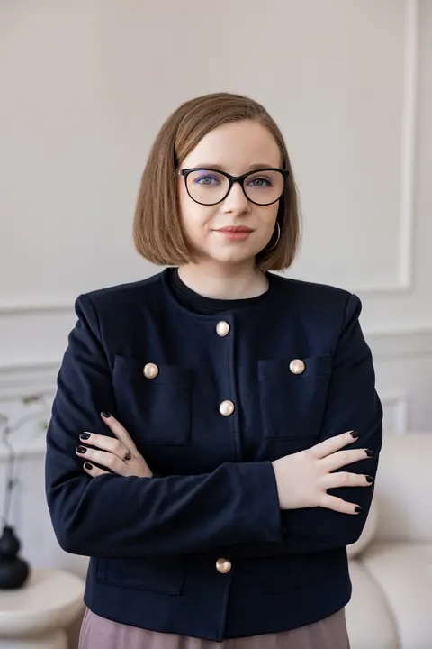 Marta Karolina Serwa, Psycholog, psychoonkolog, psychoterapeutka CBT w trakcie szkolenia